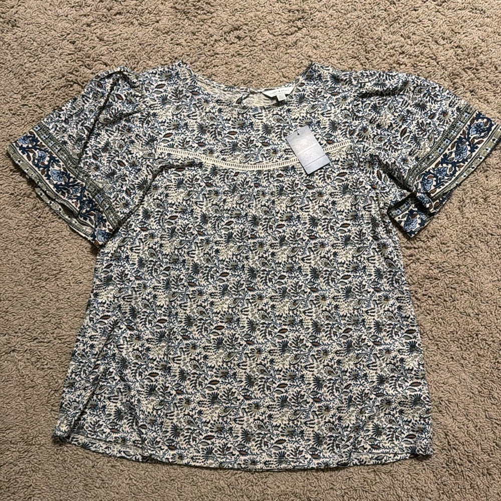 NWT Lucky Brand swing top, cream/navy floral, size M